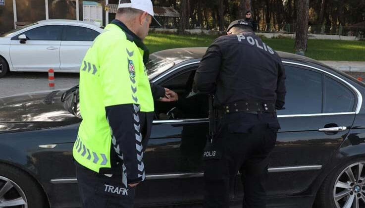 Antalya’da aranan 14 şüpheli yakalandı