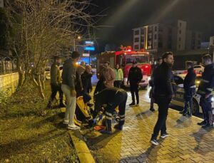 İki otomobilin karıştığı kazada sürücüler yaralandı