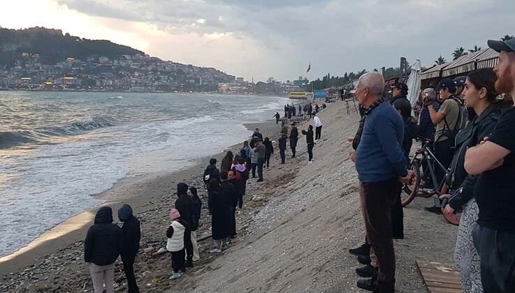 Alkol aldıktan sonra denize giren adam hayatını kaybetti