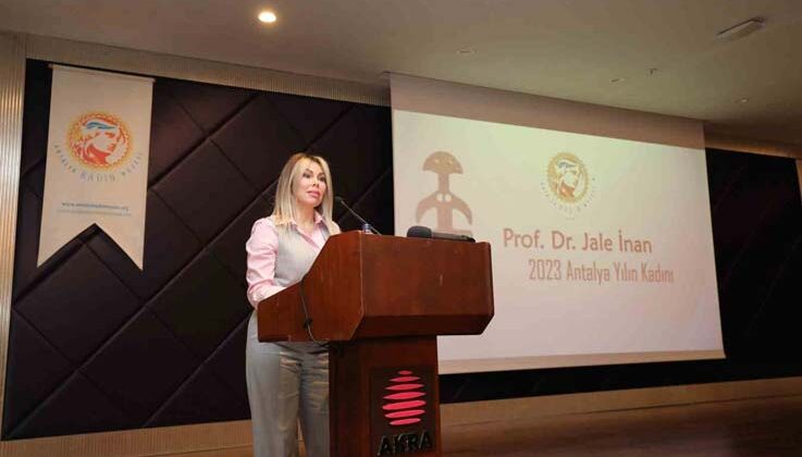 Rektör Prof. Dr. Özlenen Özkan ’Yılın Kadını’ seçildi