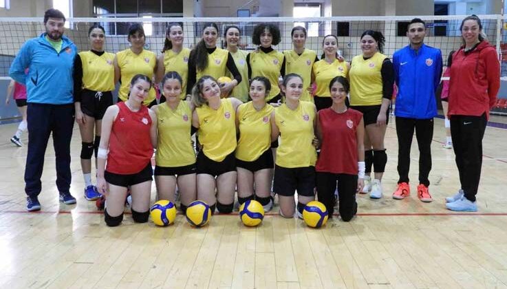 Kepez’in sultanları üst üste hazırlık maçlarıyla hazırlanıyor