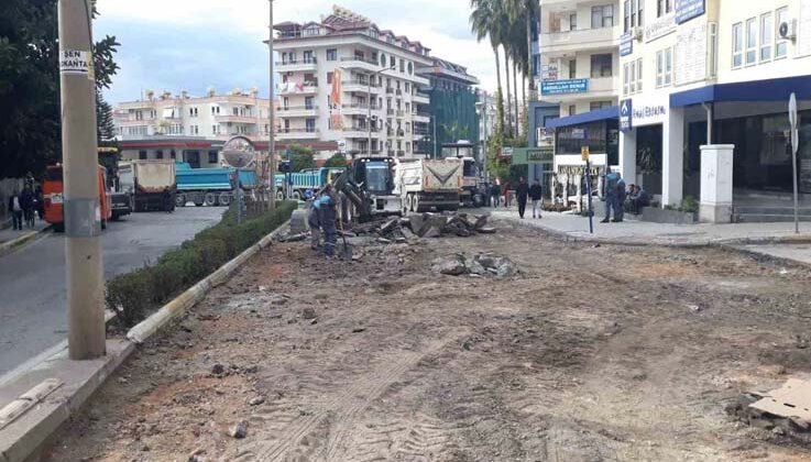 Alanya’da Başkent Kavşağı ile Yunus Emre Caddesi arası yenileniyor