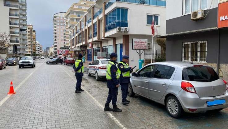 Alanya’da 84 araç ve sürücüsüne 211 bin 539 lira para cezası