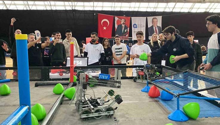 Geleceğin mühendisleri robot tasarladı