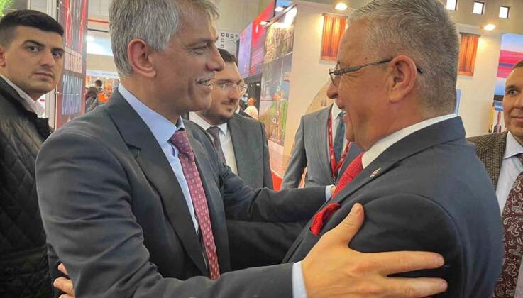 Başkan Topaloğlu EMITT Fuarı’nda Kemer’i tanıtıyor