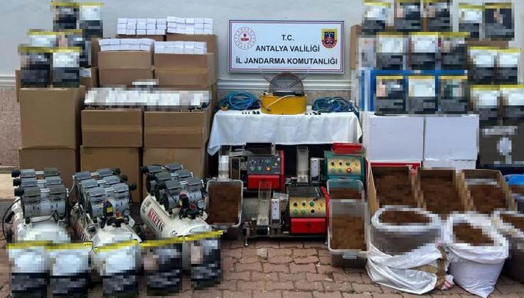 Antalya’da jandarmadan kaçak sigara imalathanesine baskın