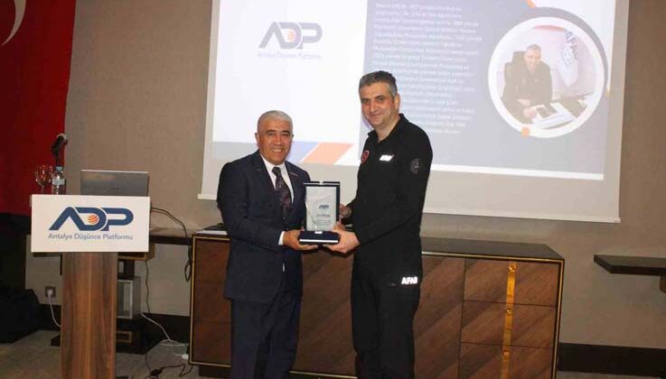 Antalya Düşünce Platformu’nda deprem konuşuldu