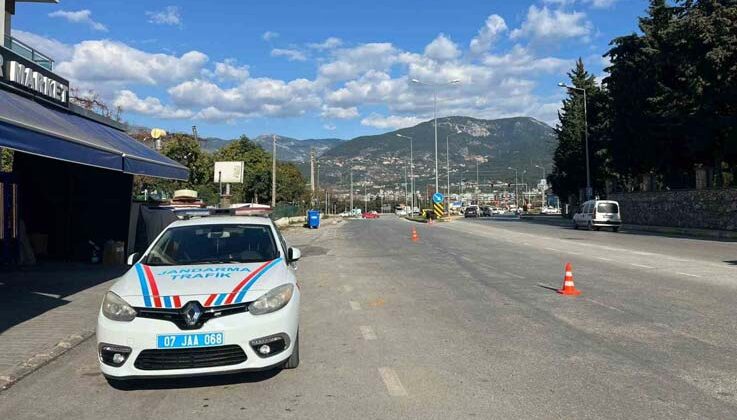 Alanya’da 14 araç trafikten men edildi