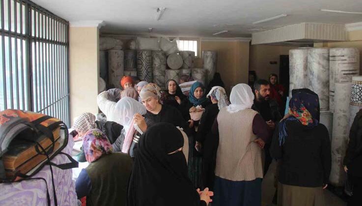 3 milyonluk ürününü sel aldı, kuru kalanlarda fiyatı yarıya indirince yoğunluk oluştu