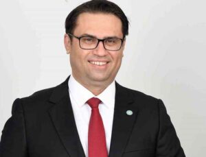 Emre Afacan: “İnsanların yüzlerini güldürecek projelerle geliyoruz”