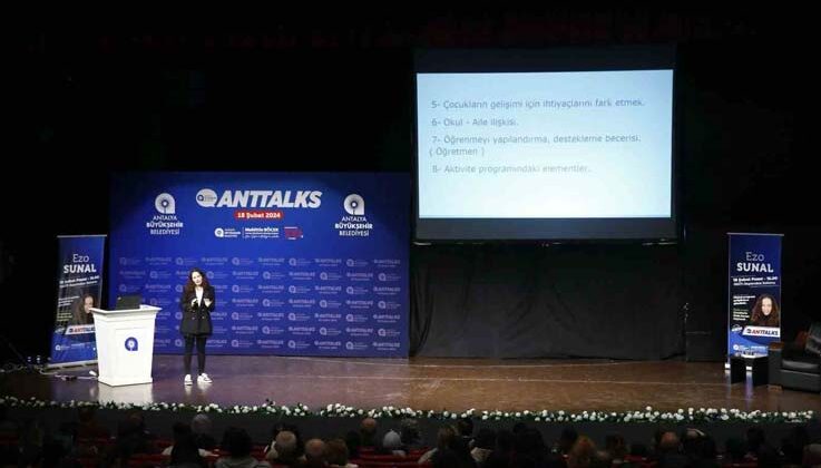 Anttalks’ta Ezo Sunal konuk oldu