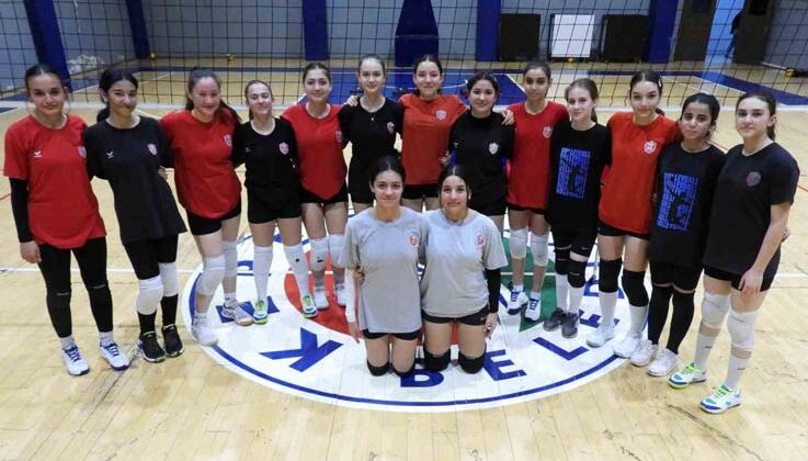 Kepez’in voleybol jenerasyonu parlıyor