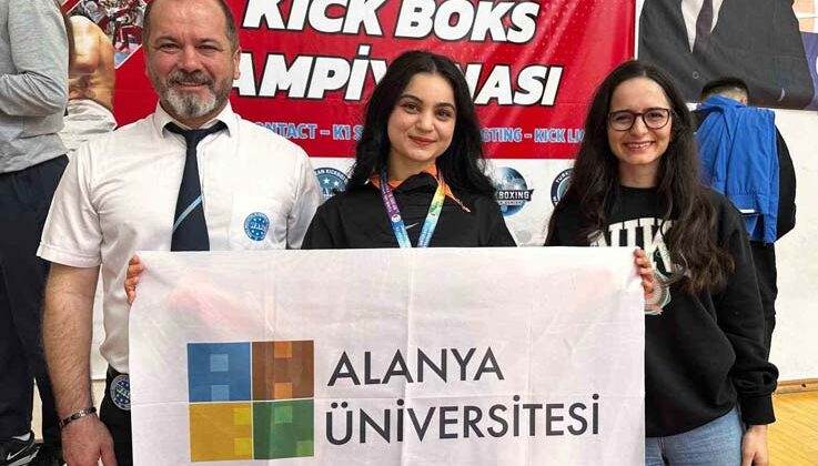 Alanya Üniversitesi’nde bronz madalya sevinci