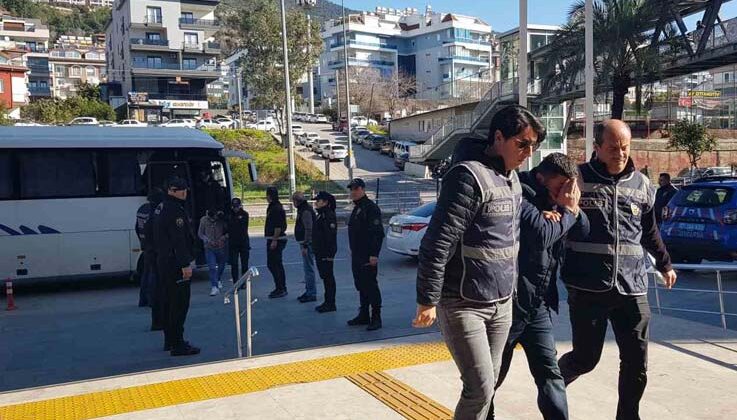 Alanya’da silahlı saldırı olayında 3 kişi tutuklandı