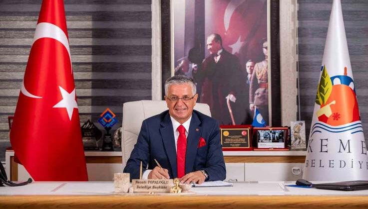 Kemer’de aynı salonda tiyatro ve sinema olacak