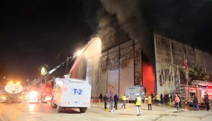 Antalya’daki tersane yangını 3,5 saatte kontrol altına alındı