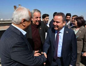 Başkan Muhittin Böcek hemşehrileriyle buluştu