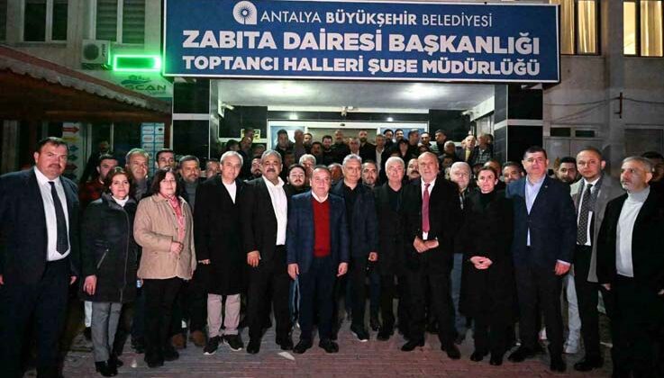Başkan Böcek: “Hallerimizde yaş sebze ve meyve paketleme tesisleri kuracağız”