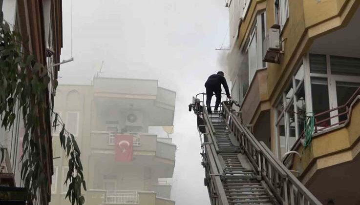 Alanya’da apartman dairesinde yangın paniği