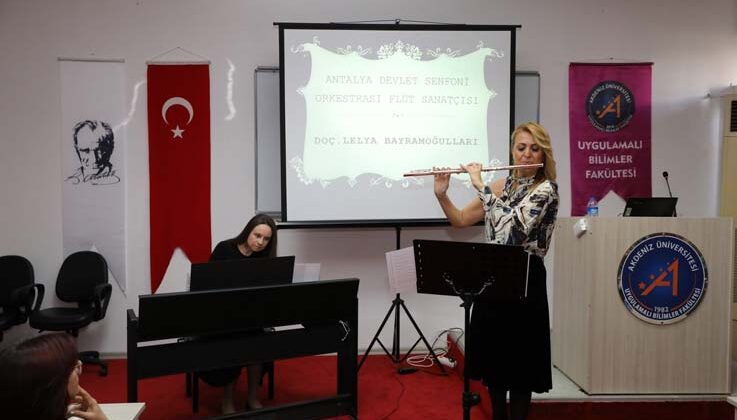 Flüt Sanatçısı Lelya Bayramoğulları’ndan AÜ’de konser