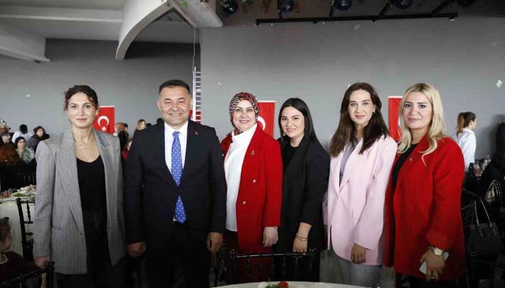 Başkan Yücel: “Hizmet yolunda kadınlarımızla el ele vereceğiz”