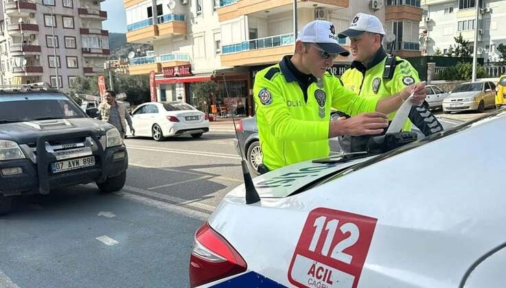 Trafikte kuralları ihlal edenlere 1 milyon 275 bin lira ceza