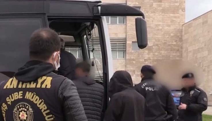 Antalya’da aranan 220 şüpheli yakalandı