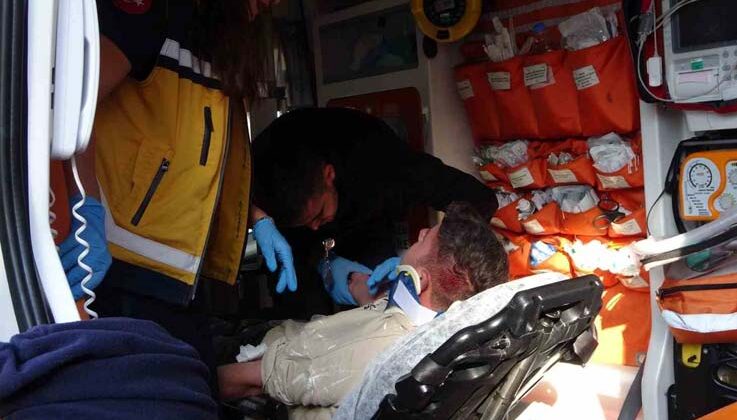 Otomobille motosiklet çarpıştı: 1 yaralı