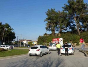 Motosiklet otomobille çarpıştı: 1 yaralı