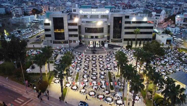 Tütüncü’den Kepez Belediyesi çalışanlarına veda