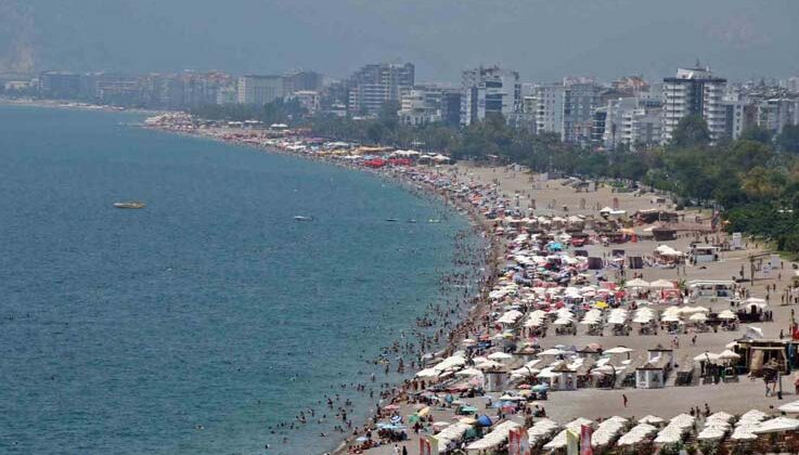 Türkiye turizmde 2024 yılına damga vuracak: “Tarihimizde ilk defa erken rezervasyonda İspanya’nın önüne geçtik”