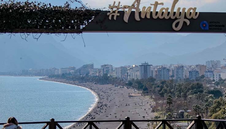 Antalya’da turizmde yeni rekor