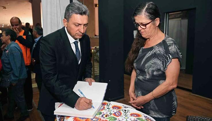 Vali Şahin: “Otizmli evlatlarımızı topluma kazandırmak görevimizdir”