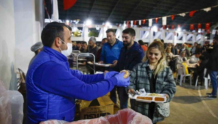 Büyükşehir’in iftarları devam ediyor