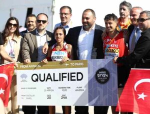 Milli atletler, karışık bayrak maraton yarışında Paris 2024’e kota aldı