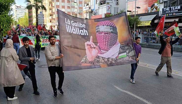 Eğitim Bir Sen Gazze için meydanlarda