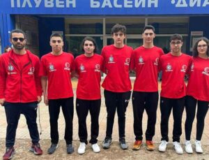 Antalyasporlu kulaçlardan 3’er madalya