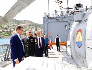 Alanya protokolü TGC GÖKSU Fırkateyni’ni ziyaret etti