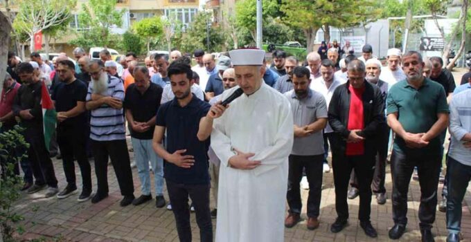 Alanya’da Gazze’de hayatını kaybeden Müslümanlar için gıyabi cenaze namazı kılındı