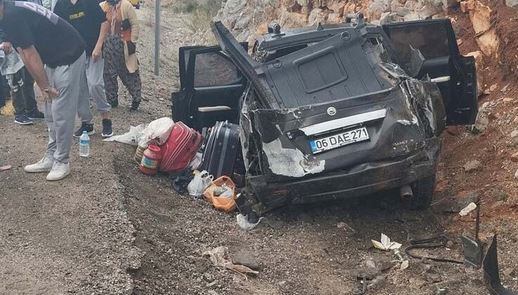 Antalya’da trafik kazası: 5 yaralı