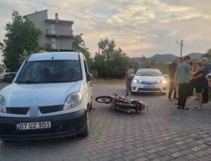 Hafif ticari araçla motosiklet çarpıştı: 1 yaralı