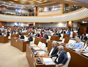 Antalya Büyükşehir ve ASAT’ın 2023 mali yılı kesin hesapları oy birliğiyle kabul edildi