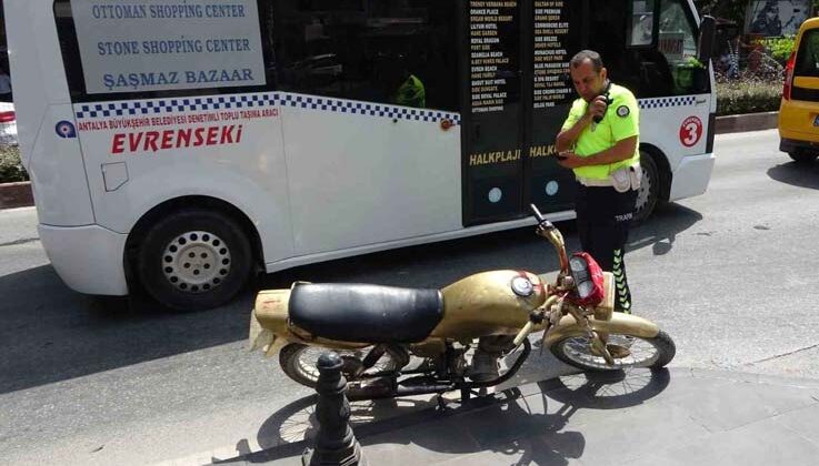 Trafik polisinden kaçamayınca motosikleti bırakıp kayıplara karıştılar