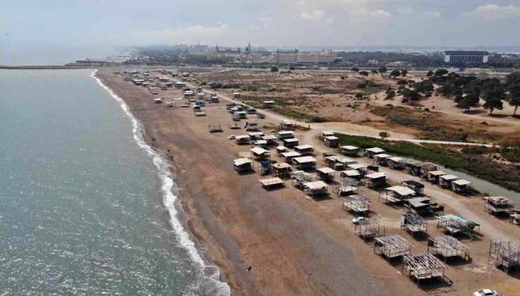 Denize sıfır, 5 yıldızlı otellere komşu çardakların son turizm sezonu
