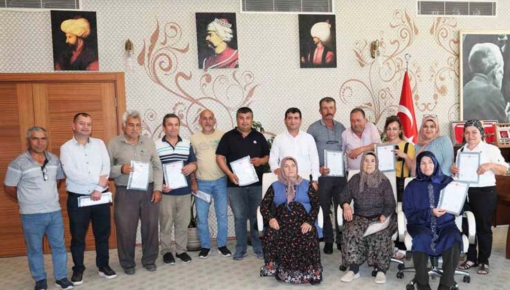 Aksu’da 15 hak sahibi daha tapusunu aldı