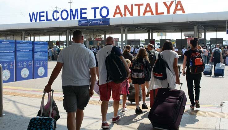 Antalya’dan yeni turist rekoru
