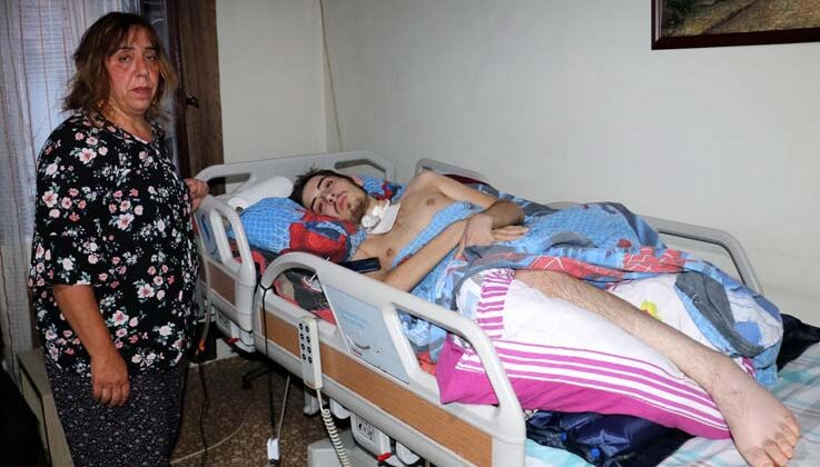 Efe Can, motosiklet kazasından sonra yatağa bağımlı hale geldi