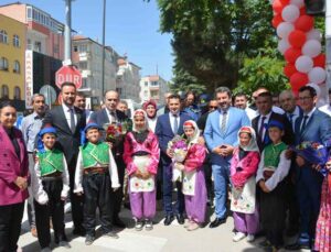 Korkuteli 3. Eğitim Şenliği törenle açıldı