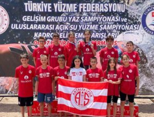 Antalyaspor’un 7 yüzücüsü milli takımda