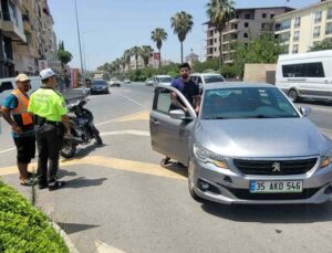 Otomobille motosiklet çarpıştı: 1 yaralı